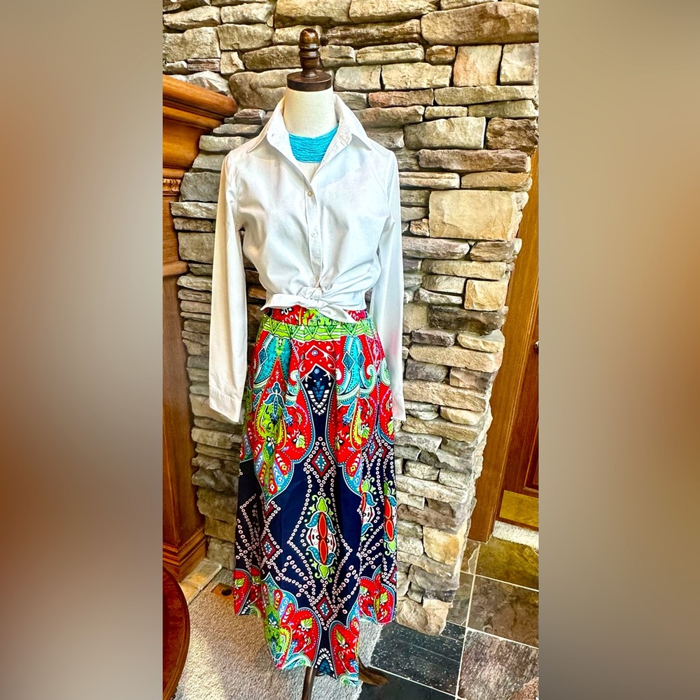 SATINY COLORFUL MAXI SKIRT WITH POCKETS, SIZE S/M 2 WAYS TO WEAR IT! 😍